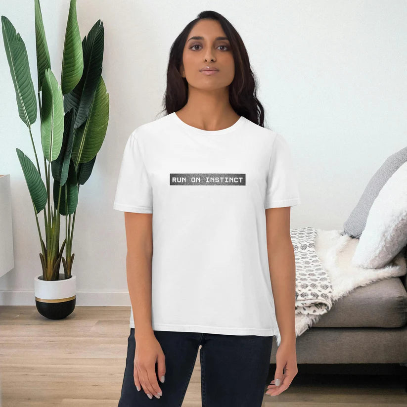 Organic cotton T-shirt - run on instinct
